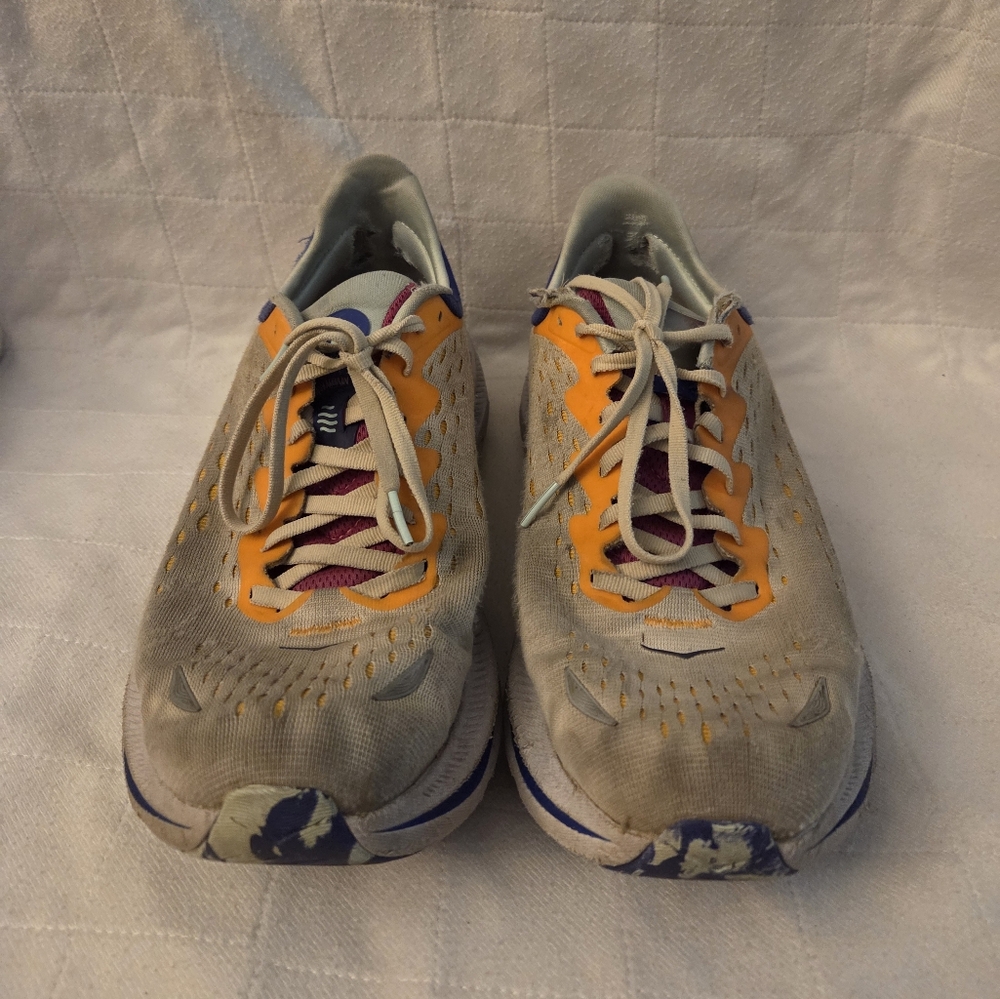 M's Size 10 HOKA Kawana